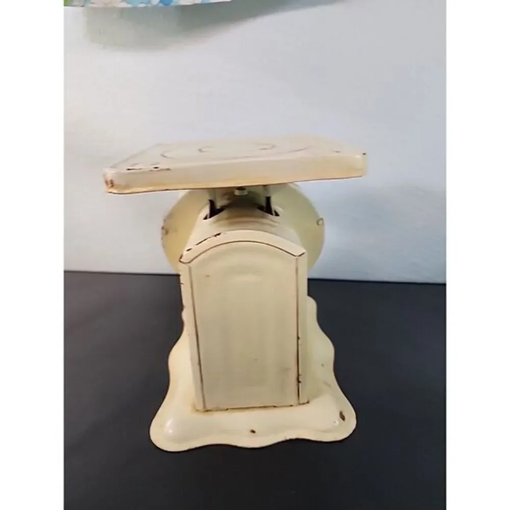 ANTIQUE AMERICAN FAMILY SCALE 25 LB ALUMINUM 8